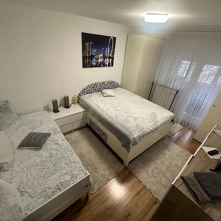 Ene Apart Oradea Free Parking ภายนอก รูปภาพ