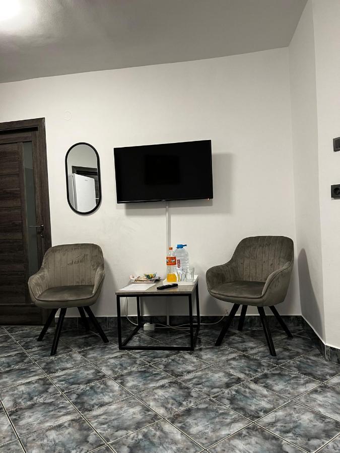 Ene Apart Oradea Free Parking ภายนอก รูปภาพ
